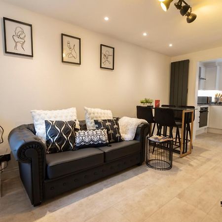 Spacious City Centre Apt Near Cathedral Exeter Buitenkant foto